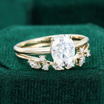Load image into Gallery viewer, Minimalist Oval Cut Moissanite Bridal Ring Set With Leaf Band