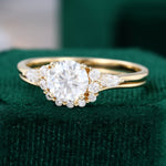 Load image into Gallery viewer, Vintage Yellow Gold Round Cut Moissanite Engagement Ring Set