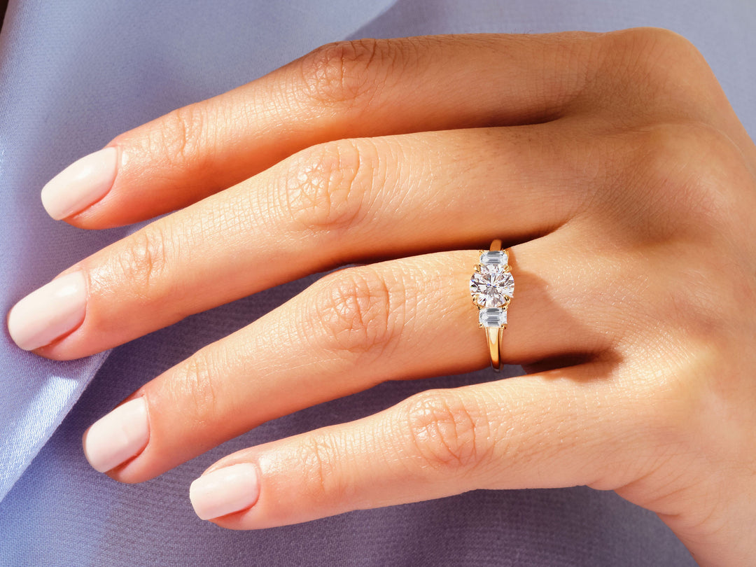 1 carat diamond ring round