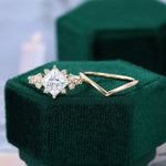 Load image into Gallery viewer, Princess Cut Moissanite Bridal Ring Set With Side Stone

