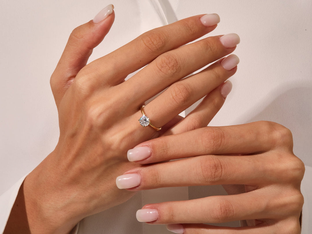 Solitaire Round Cut Moissanite Engagement Ring