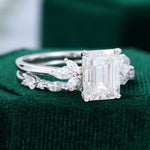 Load image into Gallery viewer, emerald and diamond wedding bands