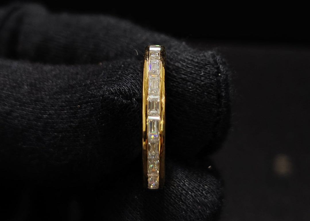 eternity band baguette diamond​