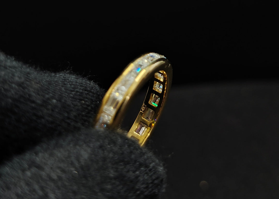 baguette eternity band gold​