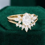 Load image into Gallery viewer, Yellow Gold Pear Shaped Moissanite Wedding Set
