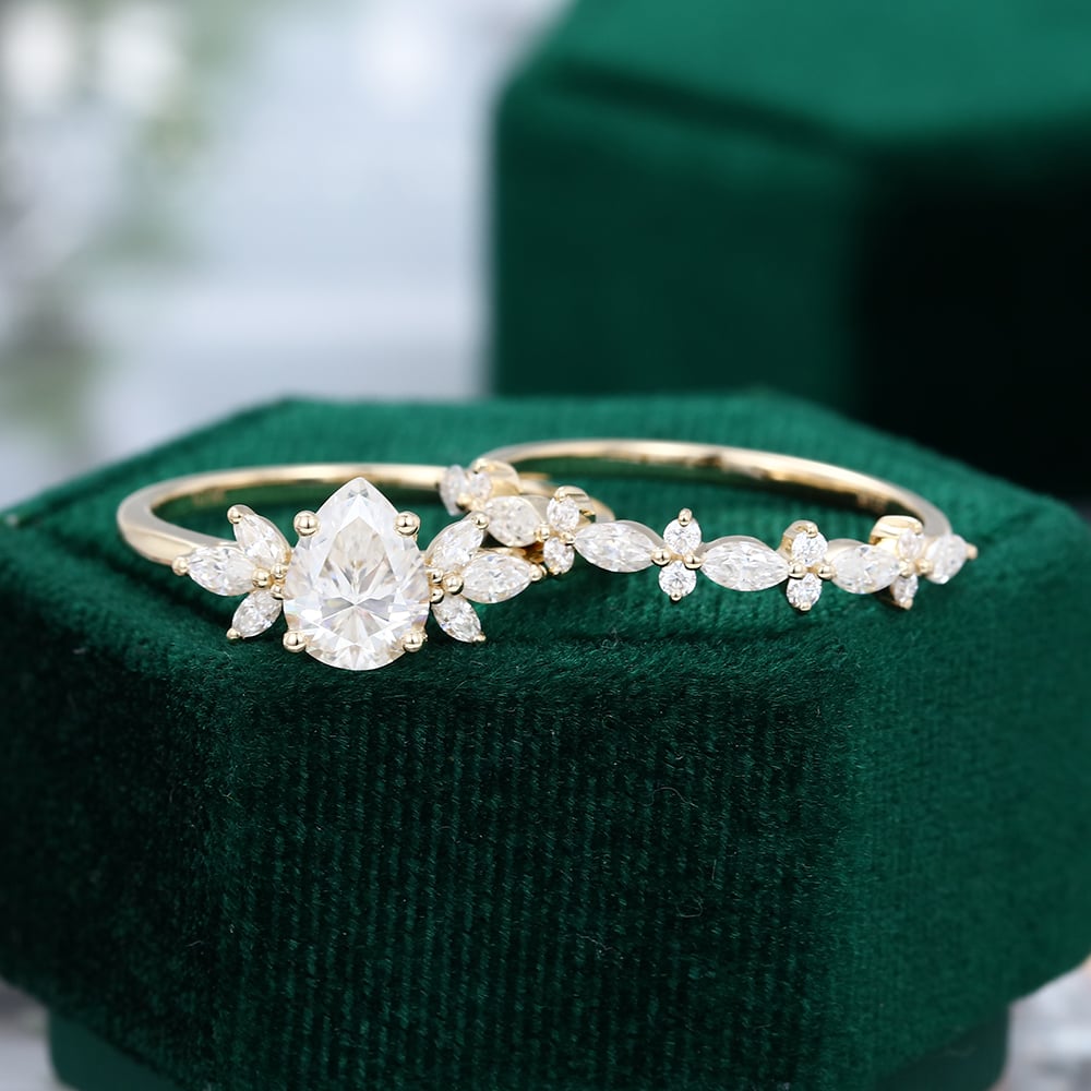 Unique Bridal Ring Set Pear Cut Moissanite Engagement Ring With Petal Band