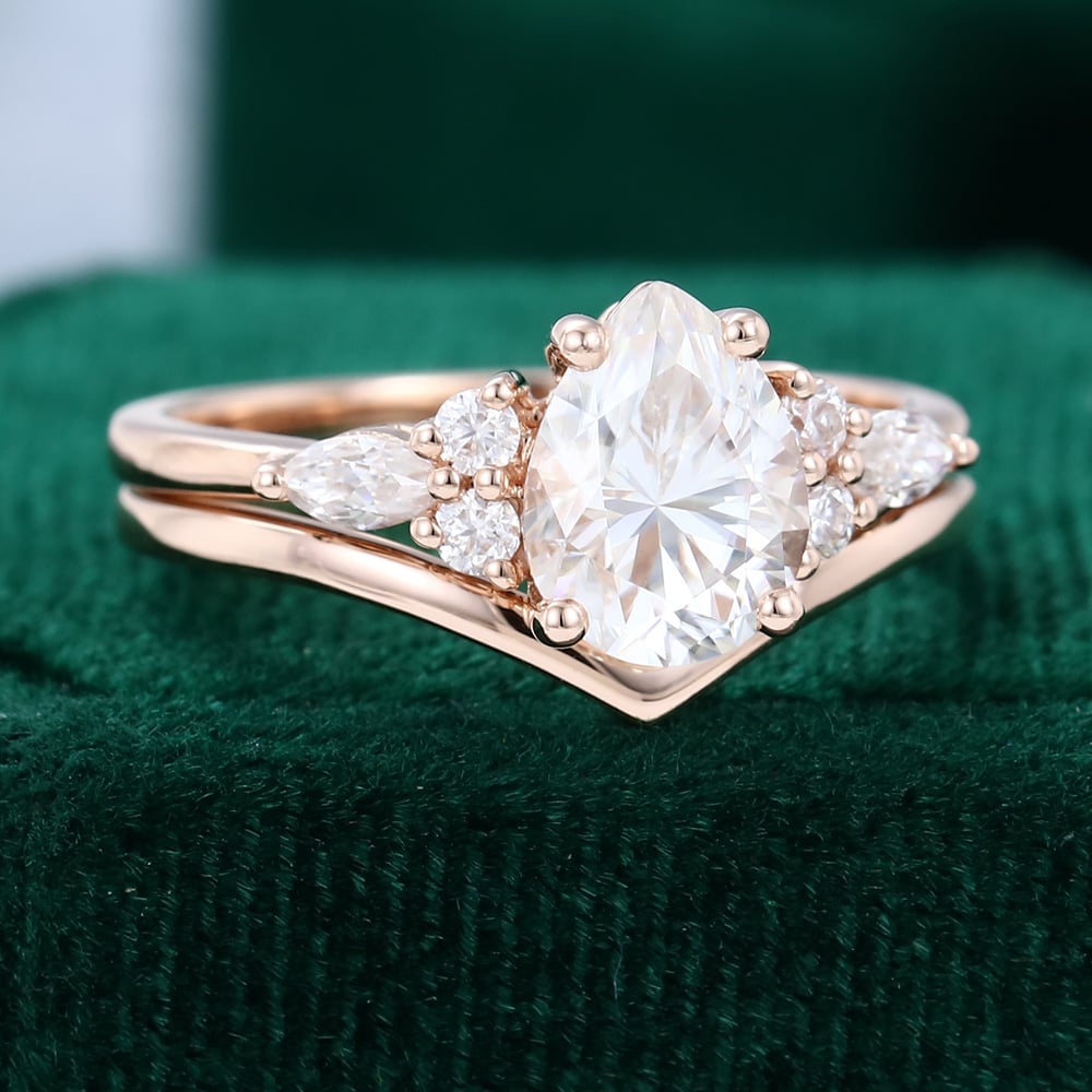 Rose Gold Pear Shaped Moissanite Wedding Set