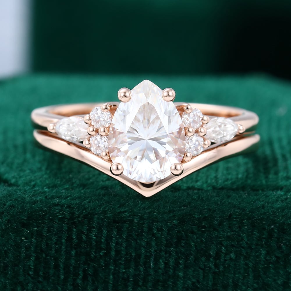 Rose Gold Pear Shaped Moissanite Wedding Set