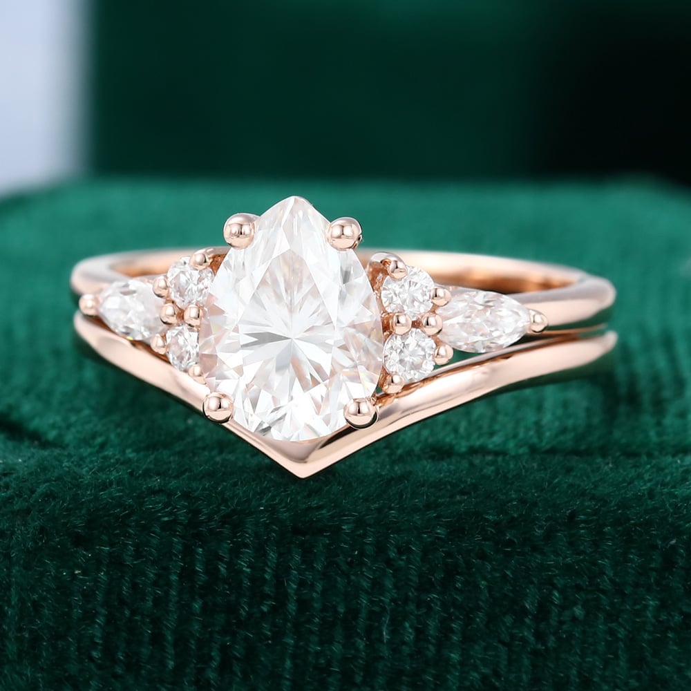 Rose Gold Pear Shaped Moissanite Wedding Set