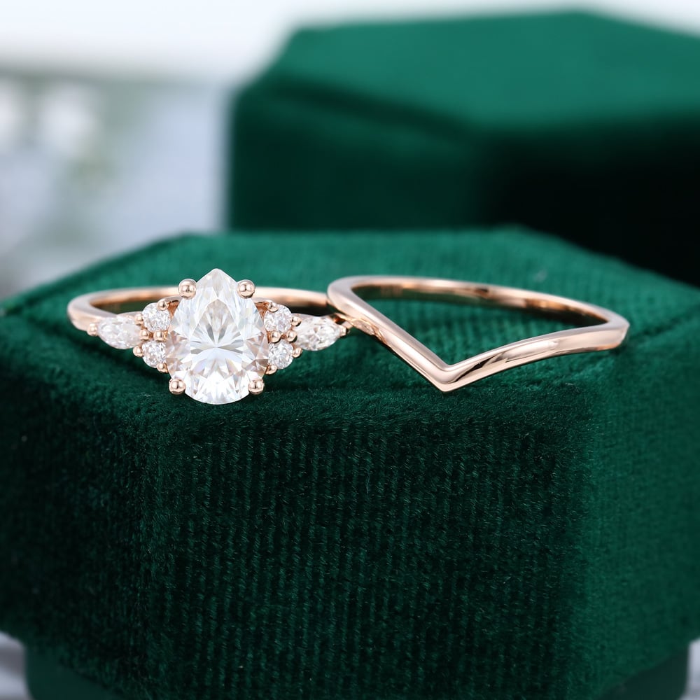 Rose Gold Pear Shaped Moissanite Wedding Set