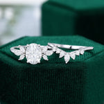 Load image into Gallery viewer, White Gold Oval Cut Moissanite Bridal Ring Set

