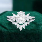 Load image into Gallery viewer, White Gold Pear Shaped Moissanite Wedding Set
