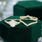 Load image into Gallery viewer, Vintage Double Bands Oval Cut Moissanite Bridal Ring Set
