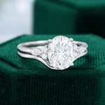 Load image into Gallery viewer, White Gold 3CT Oval Cut Moissanite Bridal Ring Set
