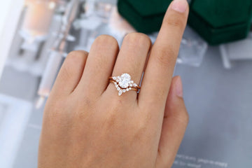 Rose Gold Oval Cut Moissanite Bridal Ring Set