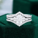Load image into Gallery viewer, Vintage Double Bands Oval Cut Moissanite Bridal Ring Set
