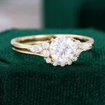 Load image into Gallery viewer, Vintage Yellow Gold Round Cut Moissanite Engagement Ring Set

