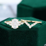 Load image into Gallery viewer, Yellow Gold Moissanite Oval Engagement Rings Set
