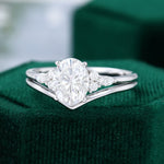 Load image into Gallery viewer, White Gold 2CT Oval Cut Moissanite Engagement Ring Set
