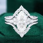 Load image into Gallery viewer, Vintage Marquise Cut Moissanite Engagement Ring Set
