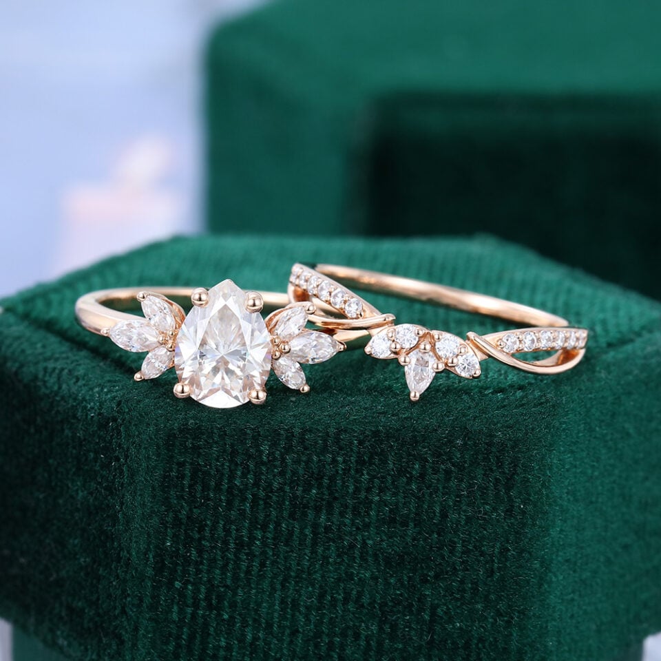 Pear Shaped Moissanite Crown Ring Set