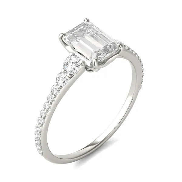 Emerald Signature Graduated Side Stone Engagement Ring