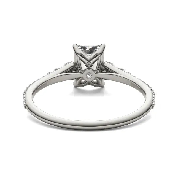 Emerald Signature Graduated Side Stone Engagement Ring