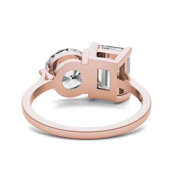 Round Brilliant and Emerald Toi et Moi Engagement Ring