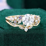 Load image into Gallery viewer, 1CT Round Cut Moissanite Unique Cluster Bridal Ring Set
