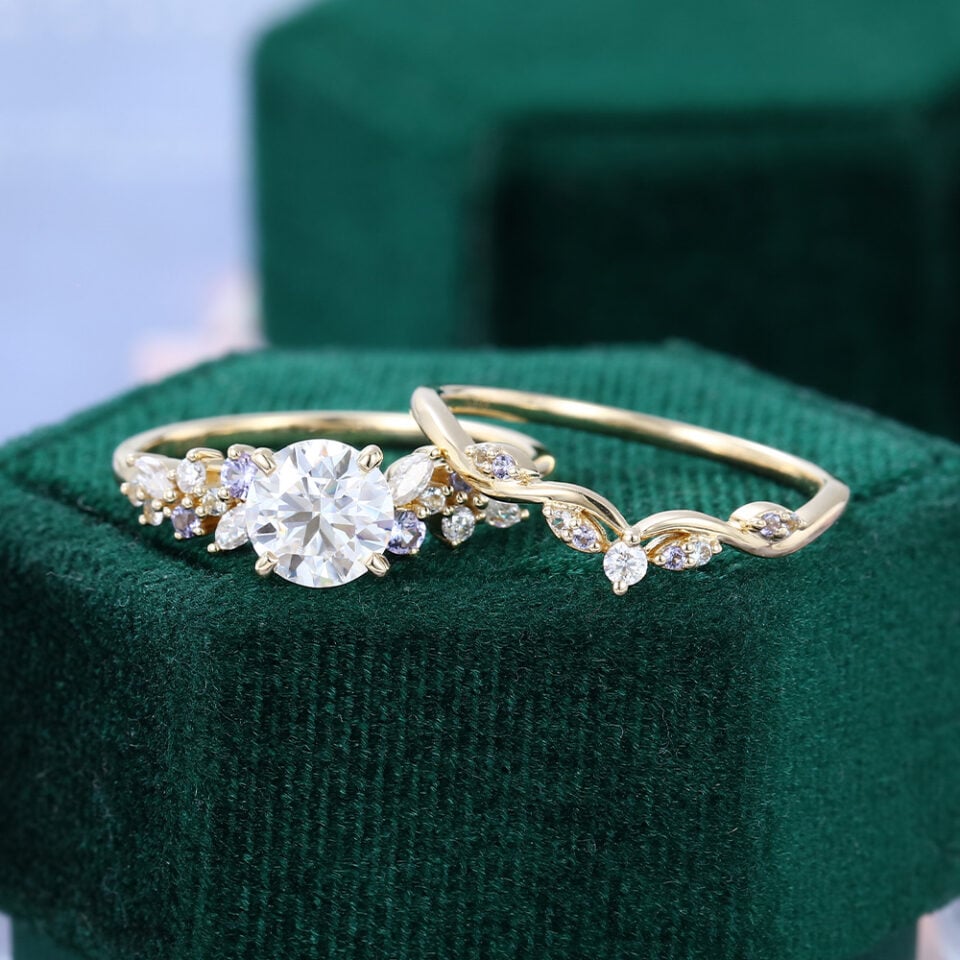 1CT Round Cut Moissanite Unique Cluster Bridal Ring Set