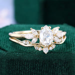 Load image into Gallery viewer, Pear Shaped Moissanite Wedding Set Cluster Bridal Ring Set

