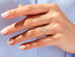 Load image into Gallery viewer, channel set wedding ring