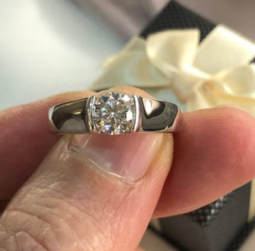 1 ct round engagement rings​