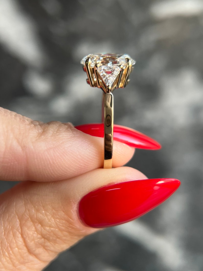 Oval 3.5 carat IGI Certified D Color VVS2 Clarity Lab Grown Diamond Three Stone Engagement Ring, Side Trillion Cut Diamonds 14k Yellow Gold image 3