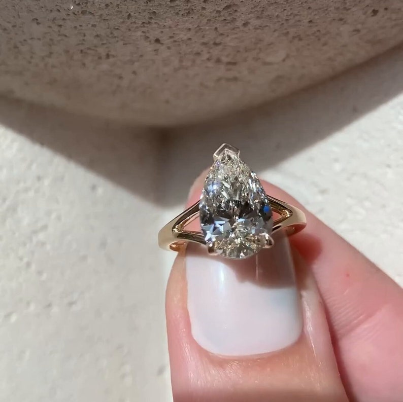 Large 3 carat Pear Shaped Moissanite Engagement Ring, 14k Gold Pear Cut Split Shank Engagement Wedding Ring Tear Drop Solitaire Diamond Ring image 4