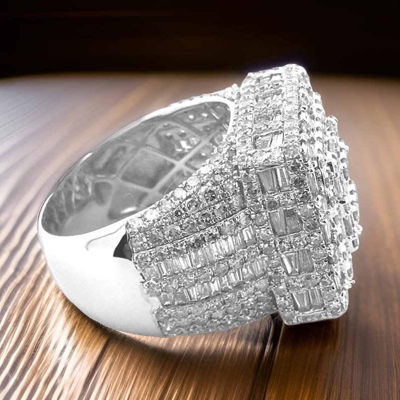 Luxury Oversized Moissanite Diamond Men's Ring