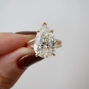 Big Size Diamond Statement Ring 18k Solid Gold Moissanite Pear Cut Split Shank Ring, Party ring image 2