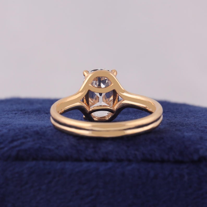IGI Lab-Grown Old Mine Cut Cushion Diamond Split Shank Engagement Ring image 3