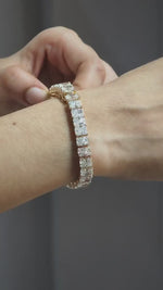 Load and play video in Gallery viewer, Radiant Cut Moissanite Diamond Tennis Bracelet