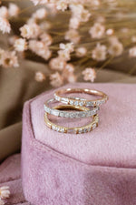 Load image into Gallery viewer, The Dakota Round And Baguette Diamond Band
