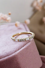 Load image into Gallery viewer, The Dakota Round And Baguette Diamond Band
