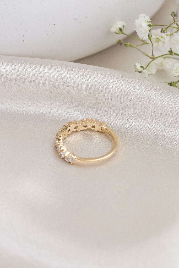 The Eloise Oval And Round Band