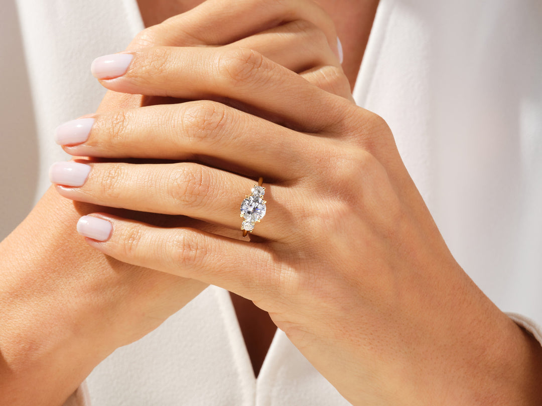 three stone engagement ring round